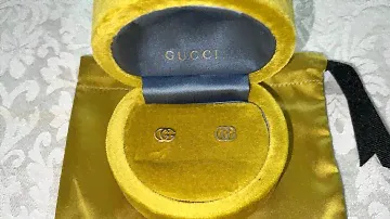 Gucci 18K Yellow Gold Running G Stud Earrings Unboxing/Review... Can Guys Rock Gucci Earrings?!